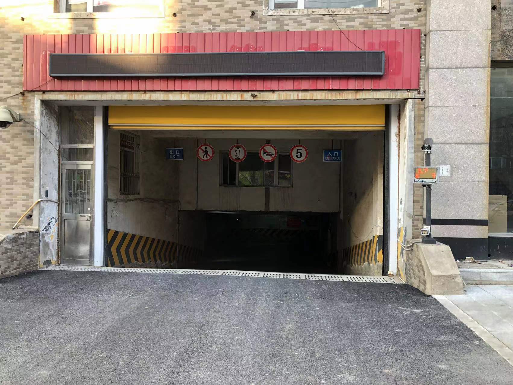 沈陽東北大學小區(qū)車牌識別改造防偽相機13998203311