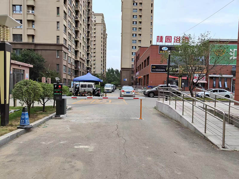 沈陽桃花源記車輛號牌識別管理系統(tǒng)和監(jiān)控系統(tǒng)安裝調試完畢