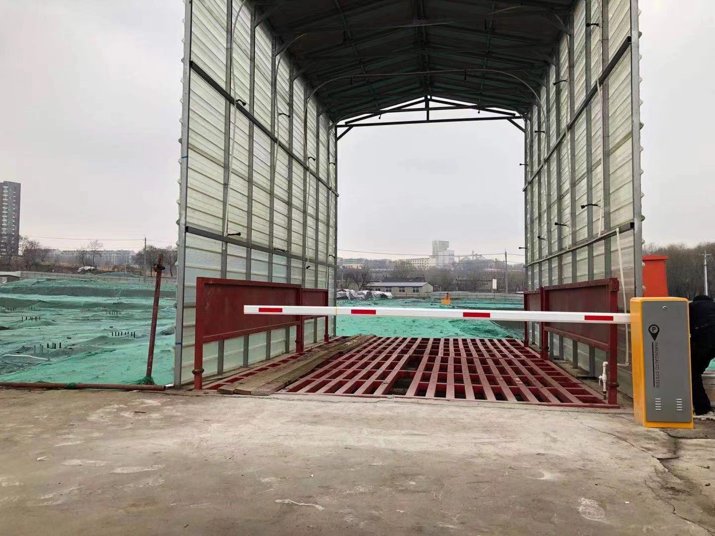 沈陽建筑工地洗車通道道閘系統(tǒng)13998203311