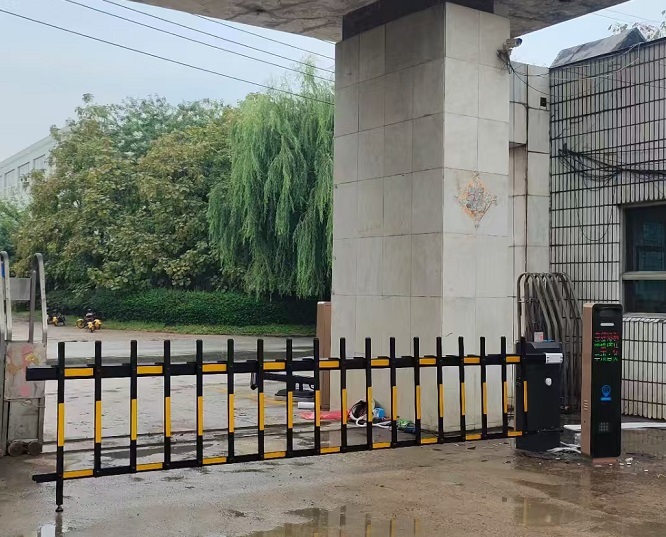沈陽某工廠門口柵欄道閘車牌識別系統(tǒng)