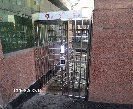 沈陽二一三廠人臉識別全高轉(zhuǎn)閘門禁